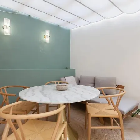 Serene T1 In Lapa With Ac And Private Patio * Lisboa