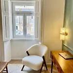 Serene T1 In Lapa With Ac And Private Patio * Lisbon