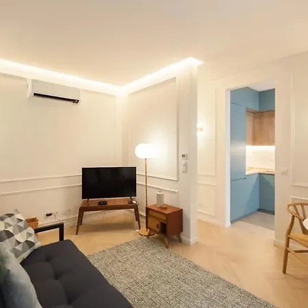 Serene T1 In Lapa With Ac And Private Patio 아파트 리스본